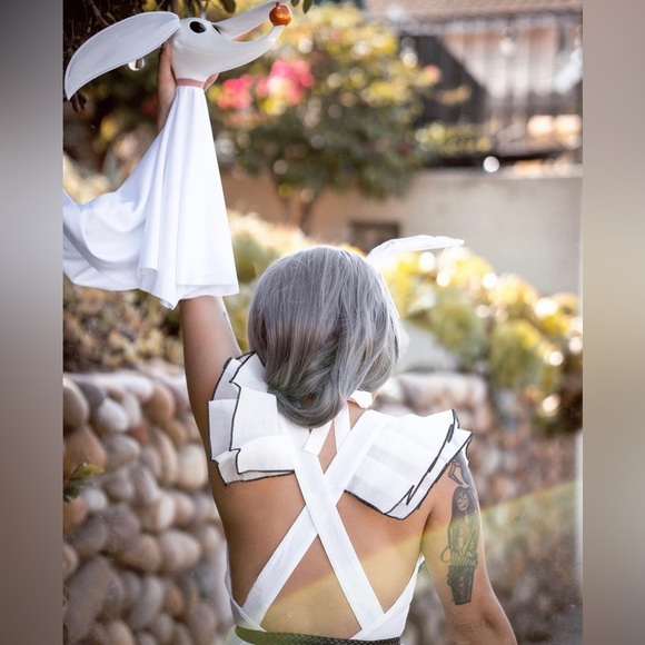 Tea & Cup Nordstrom White Ruffle Pleated Romper - Picture 2 of 5